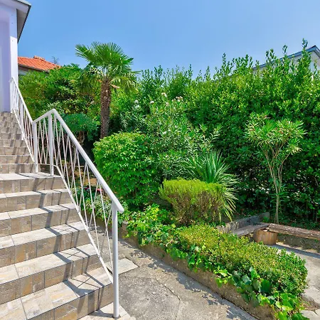Bezauberndes Nur 240 Meter Zum Mit Meerblick, Grill, Klima Apartman *
