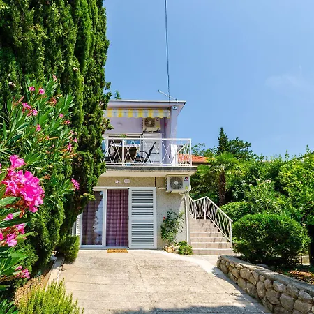 Bezauberndes Nur 240 Meter Zum Mit Meerblick, Grill, Klima Apartman *