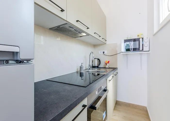 Bezauberndes Nur 240 Meter Zum Mit Meerblick, Grill, Klima * Dramalj